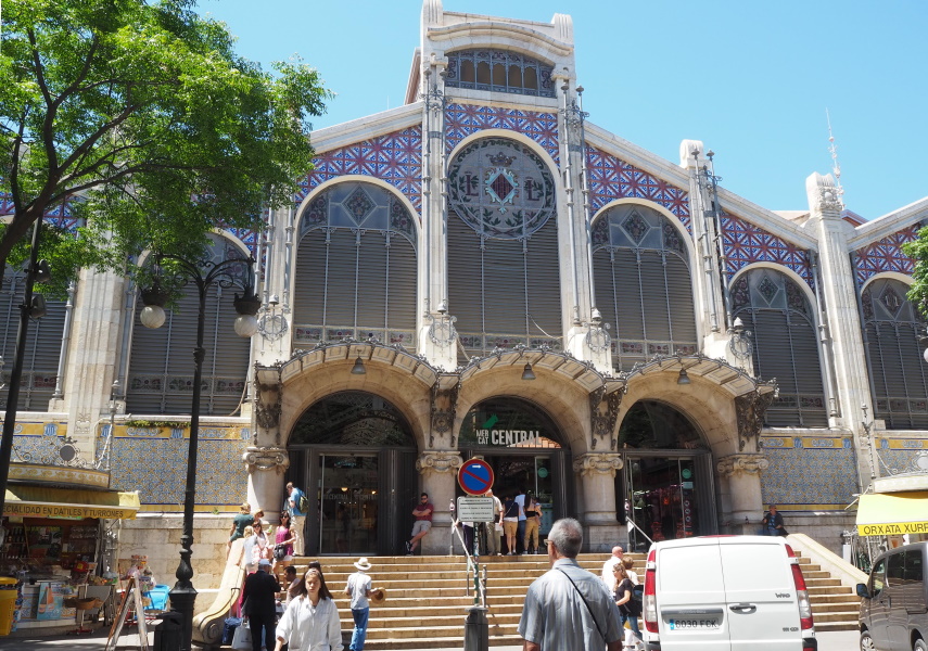 バレンシアで一番の観光名所 中央市場 Mercado Central バレンシア スペイン留学